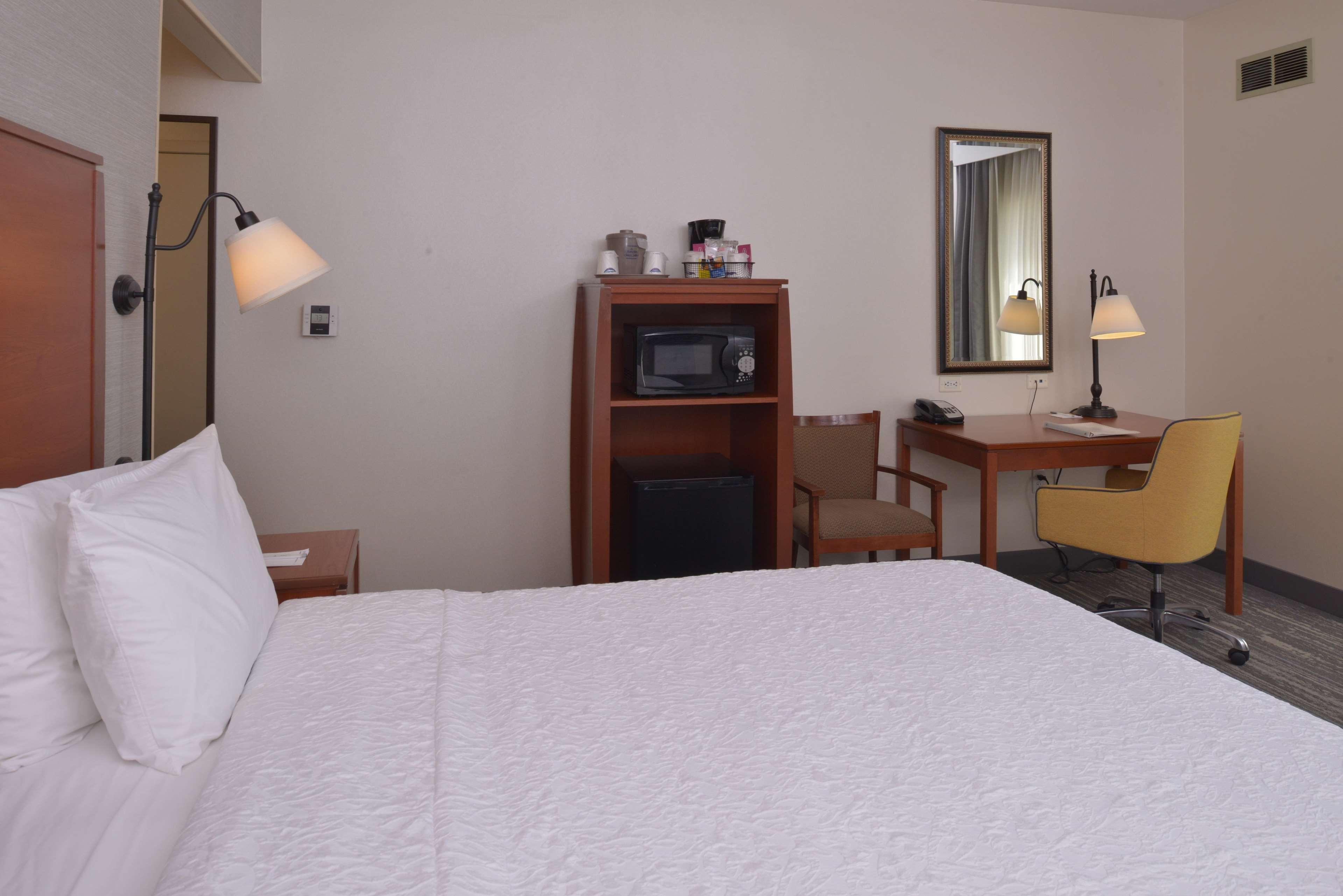 Hampton Inn And Suites Bakersfield North-Airport Екстер'єр фото