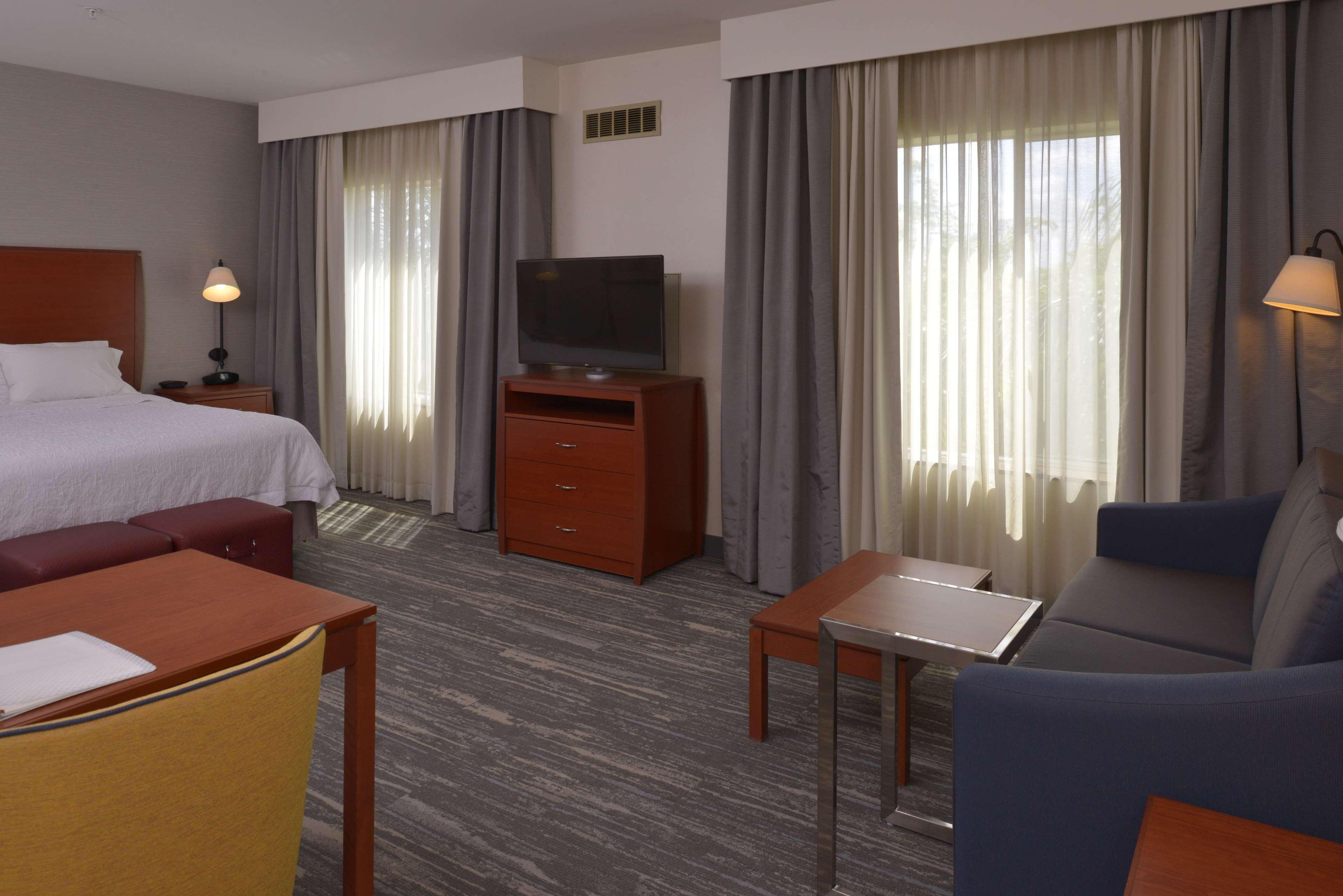 Hampton Inn And Suites Bakersfield North-Airport Екстер'єр фото