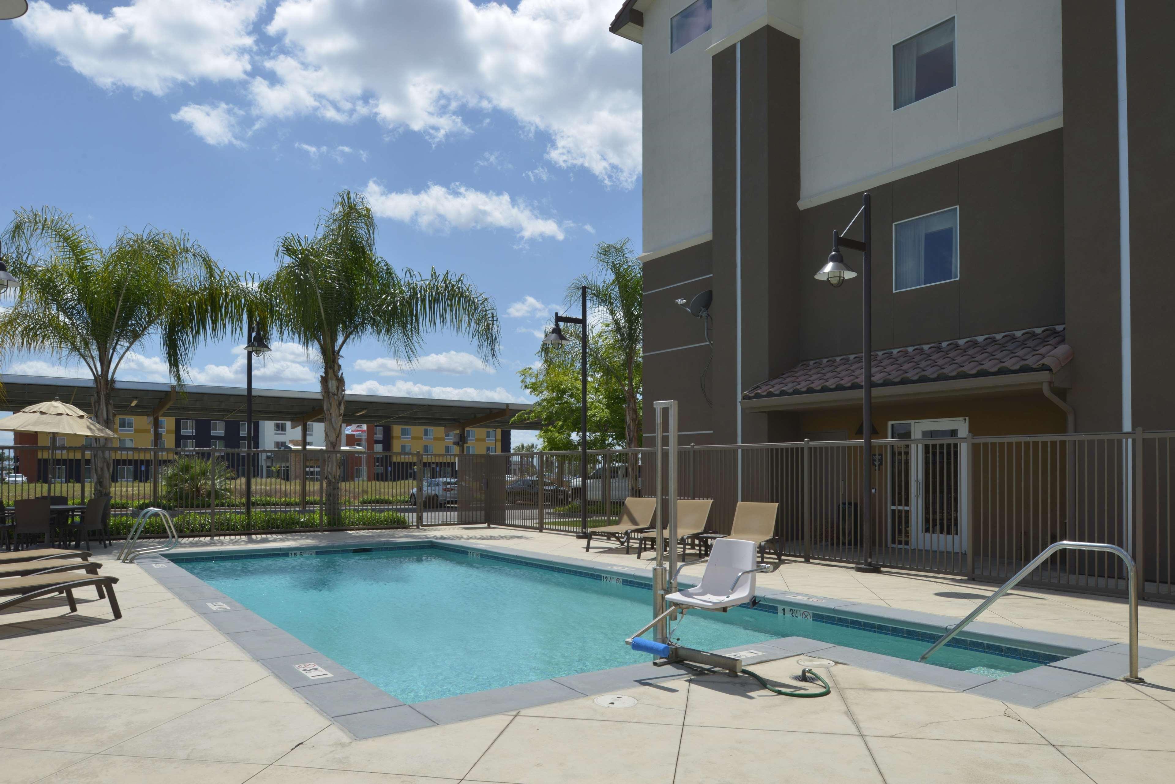 Hampton Inn And Suites Bakersfield North-Airport Екстер'єр фото