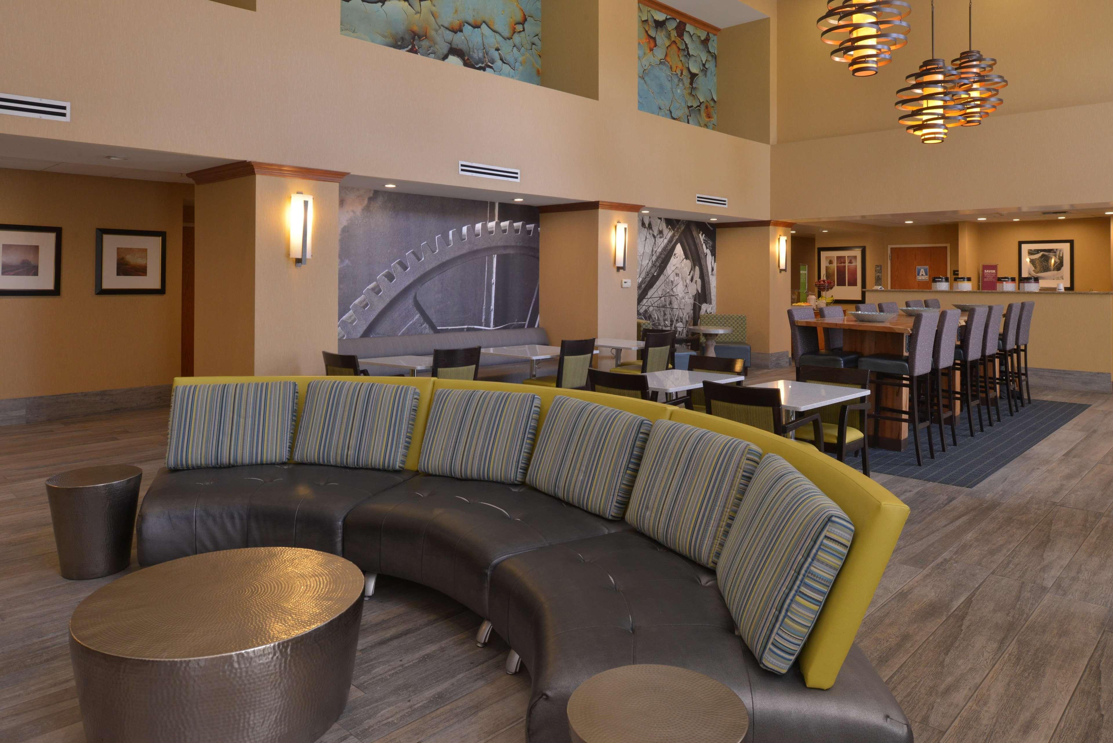 Hampton Inn And Suites Bakersfield North-Airport Екстер'єр фото