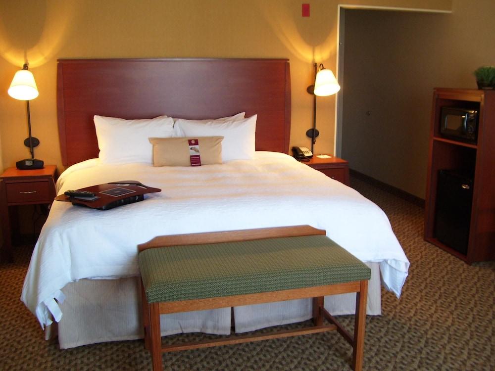 Hampton Inn And Suites Bakersfield North-Airport Екстер'єр фото