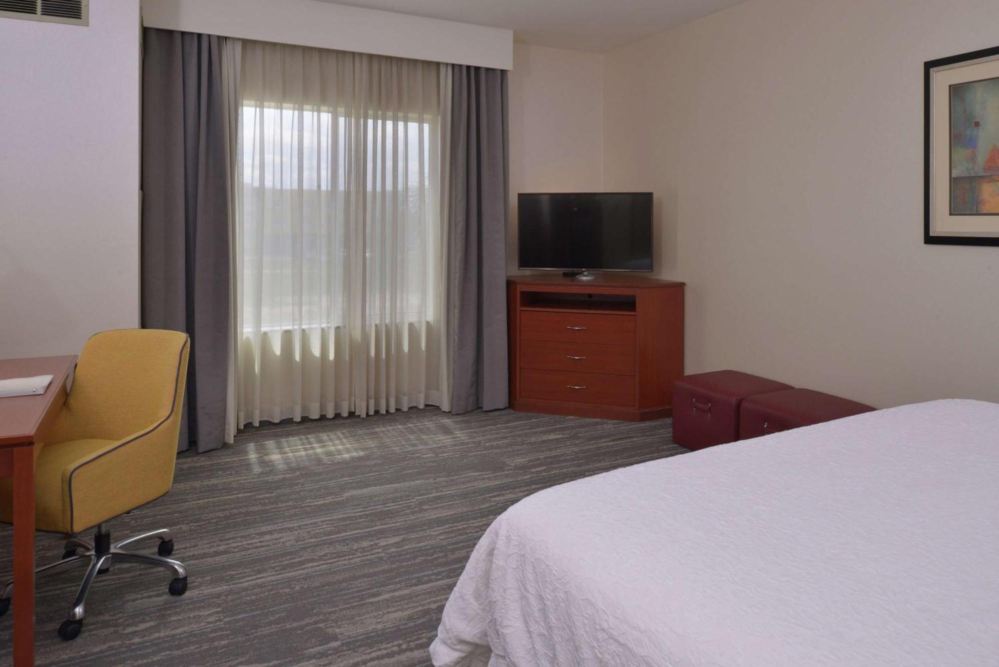 Hampton Inn And Suites Bakersfield North-Airport Екстер'єр фото