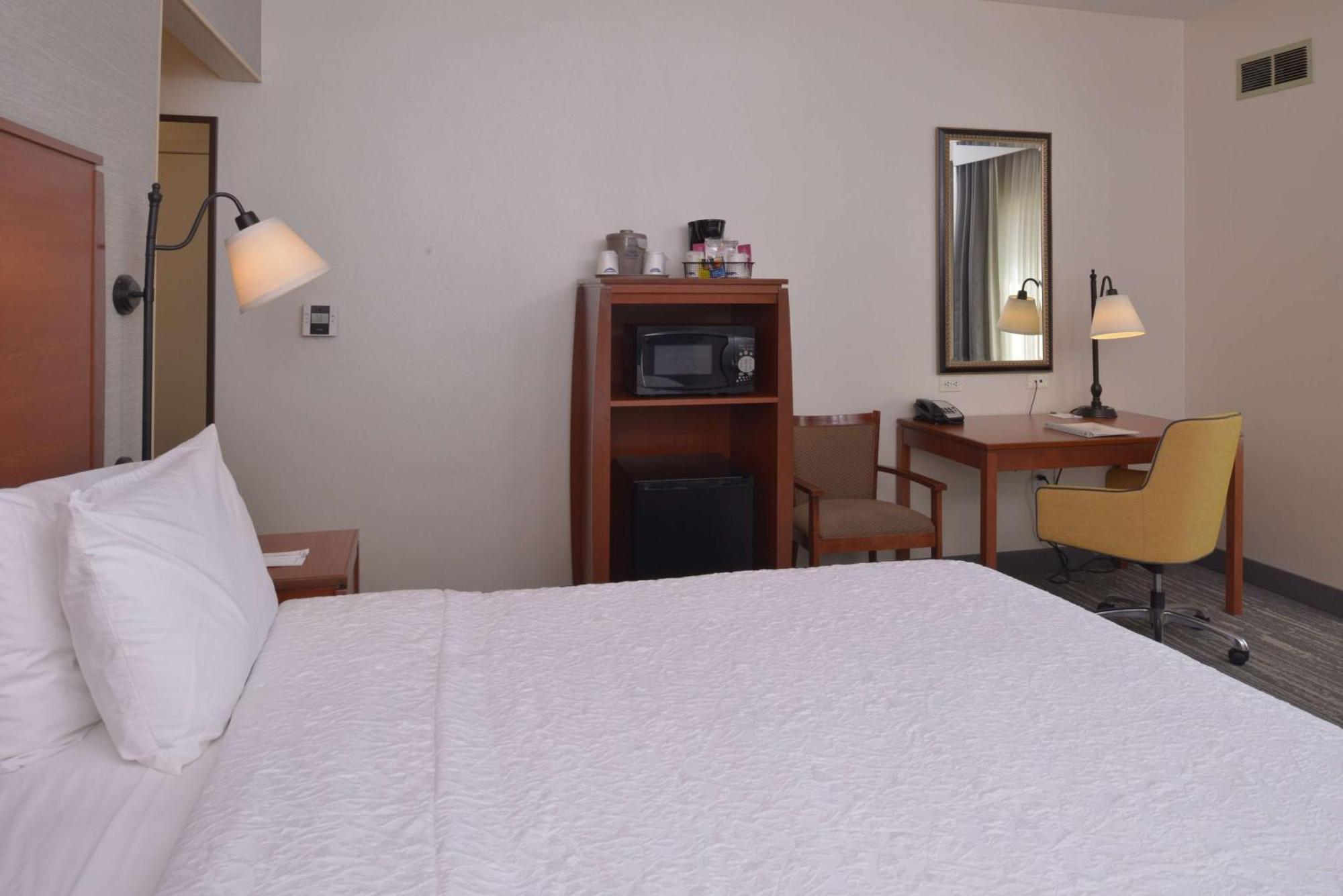 Hampton Inn And Suites Bakersfield North-Airport Екстер'єр фото