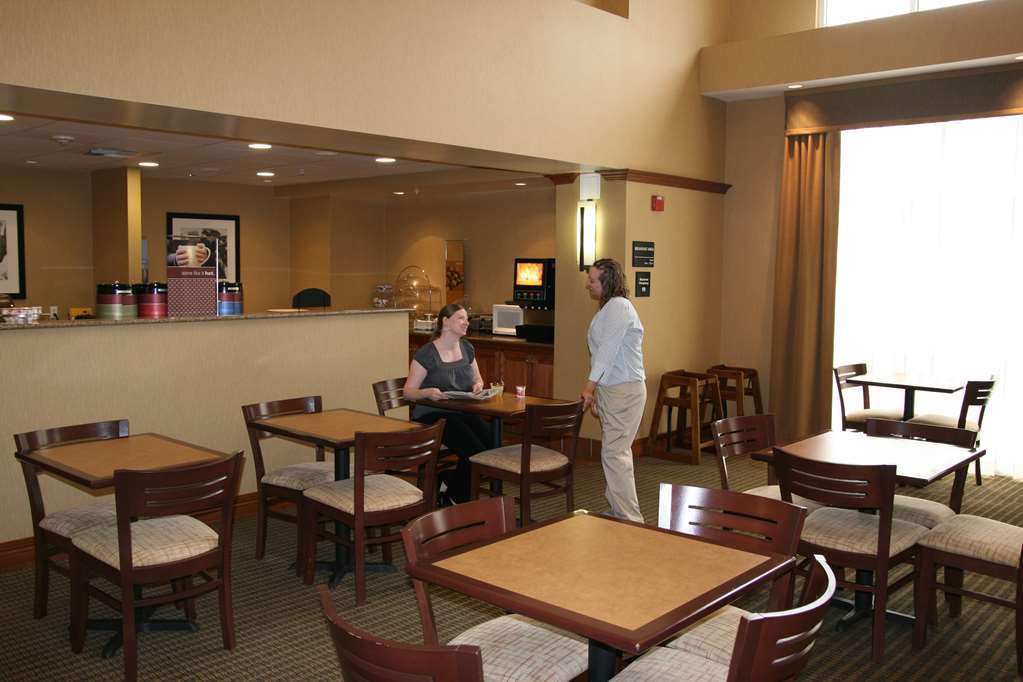 Hampton Inn And Suites Bakersfield North-Airport Ресторан фото